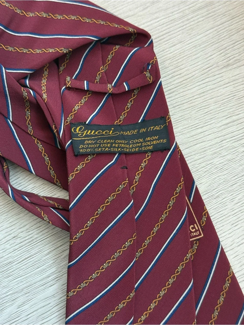Vintage Gucci Silk Tie Signature Chain Print Burgundy